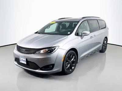 2020 Chrysler Pacifica Touring L Plus