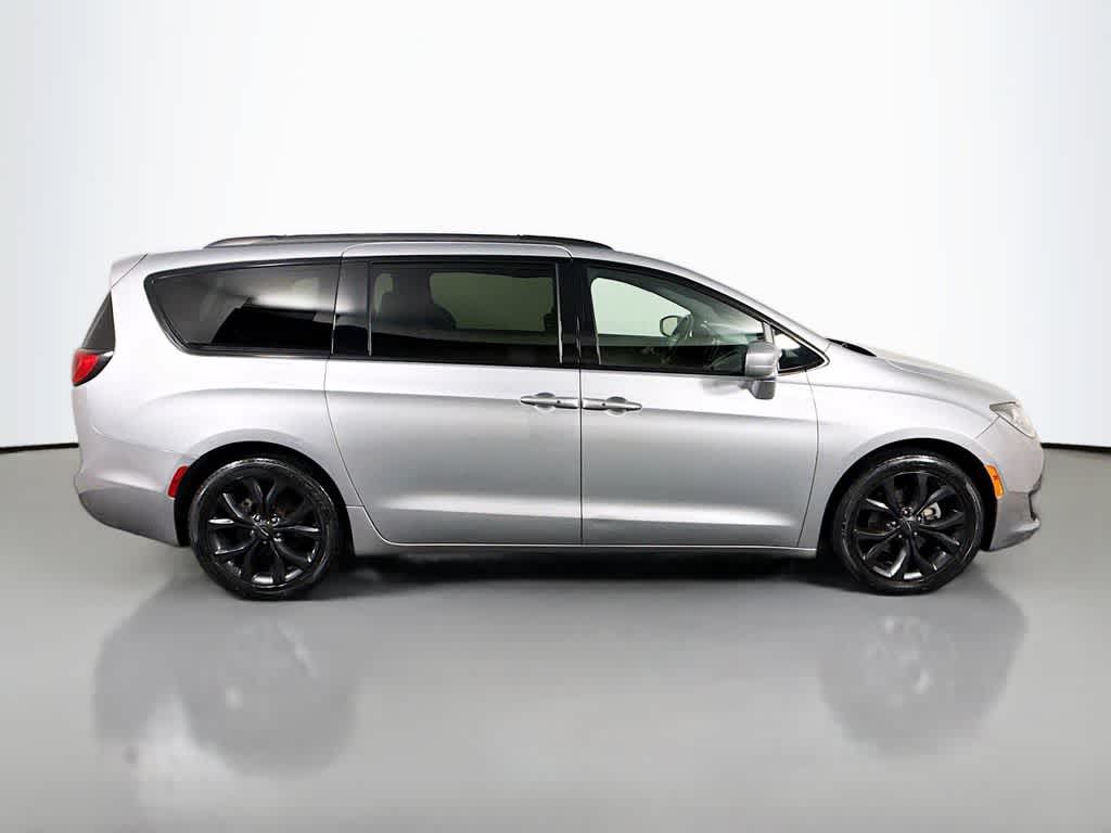 2020 Chrysler Pacifica Touring L Plus