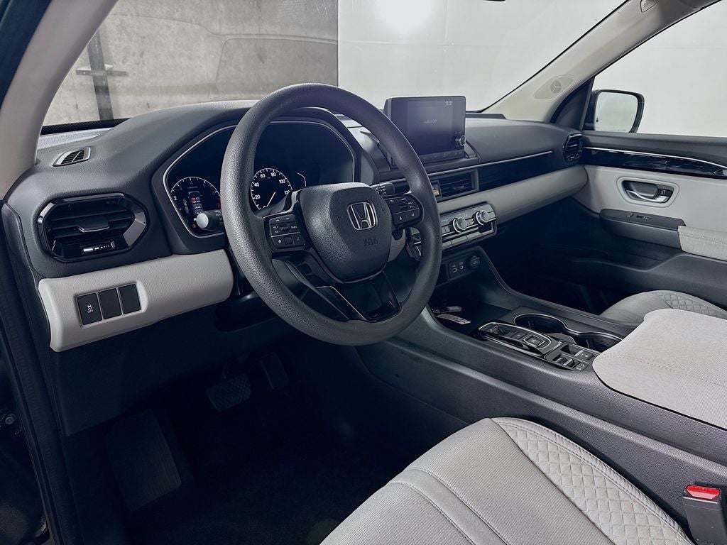 2023 Honda Pilot LX