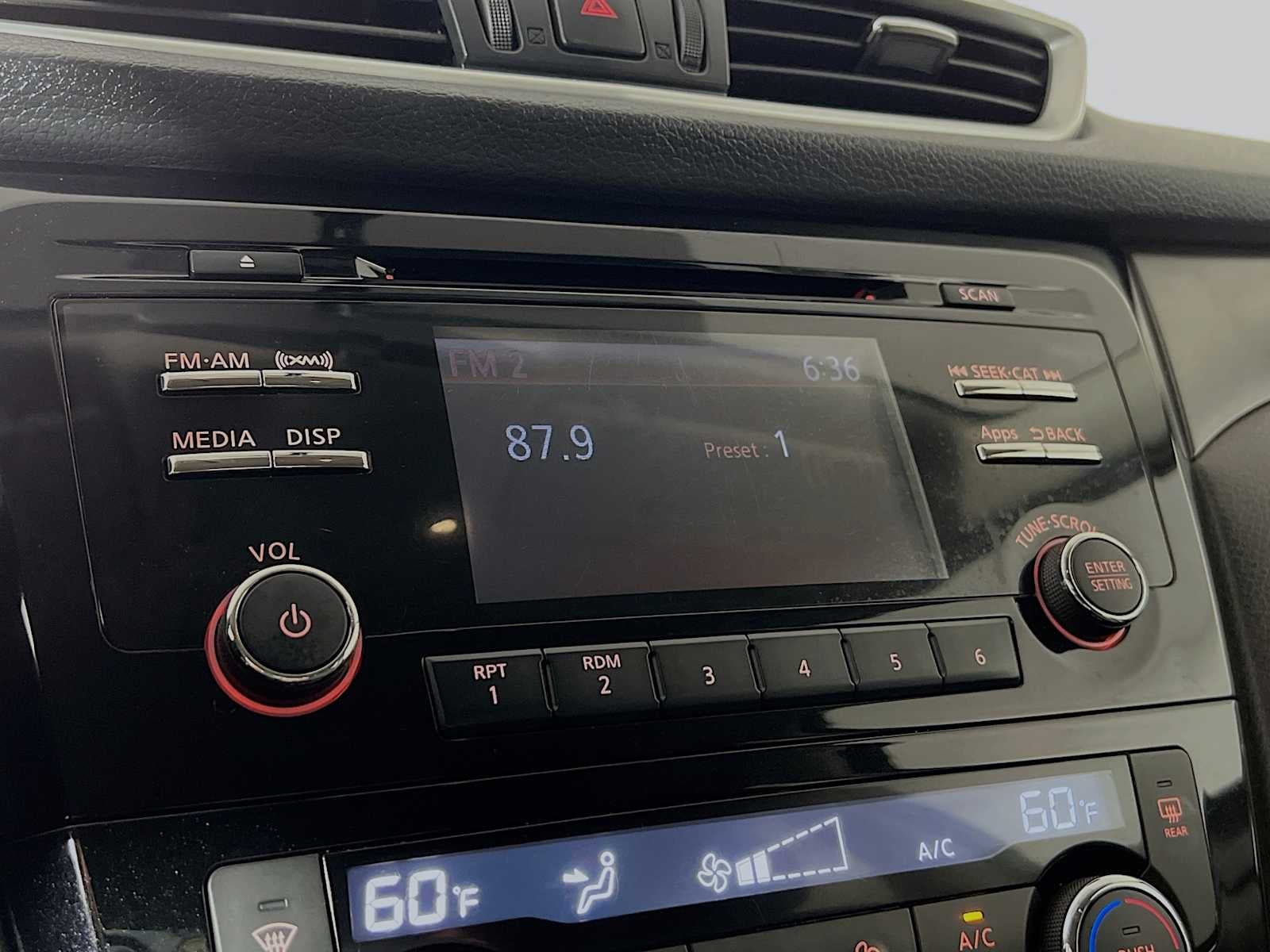 2016 Nissan Rogue SV
