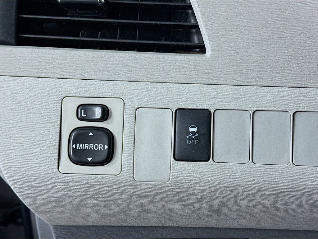 2014 Toyota Sienna SE 8 Passenger