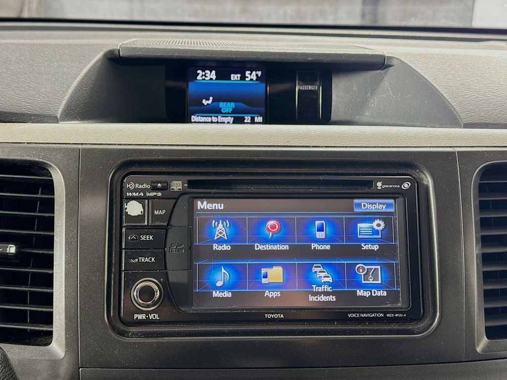 2014 Toyota Sienna SE 8 Passenger